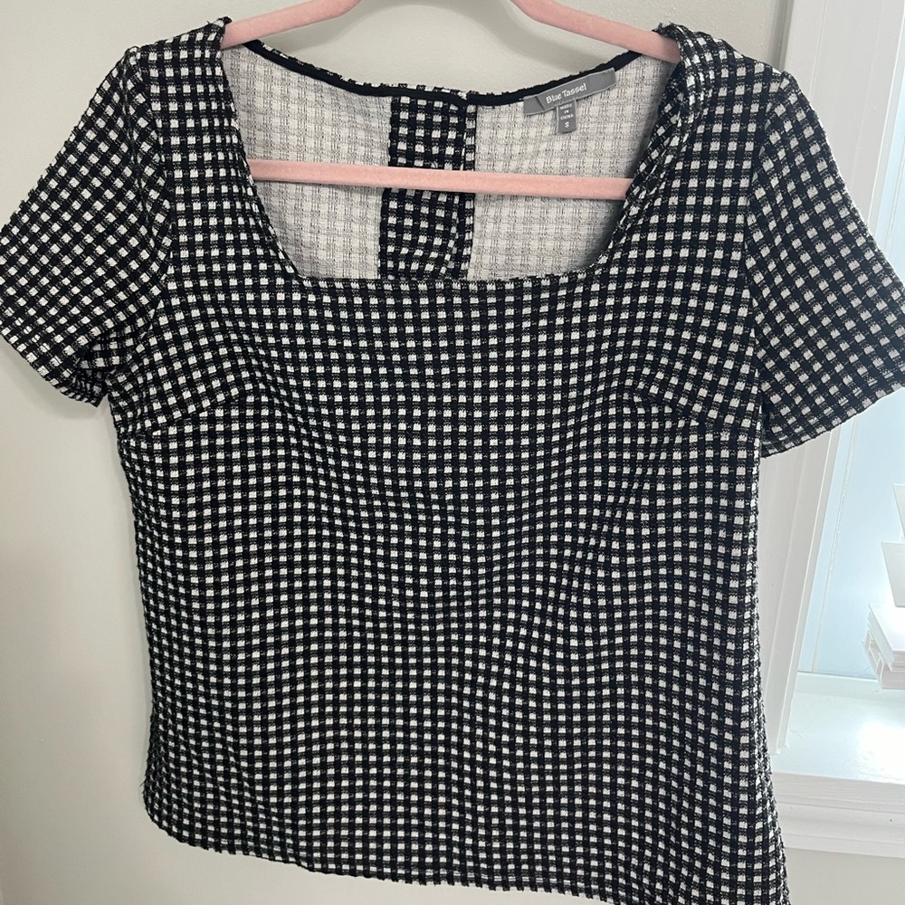 Anthropologie Shirt- size small- great for work!